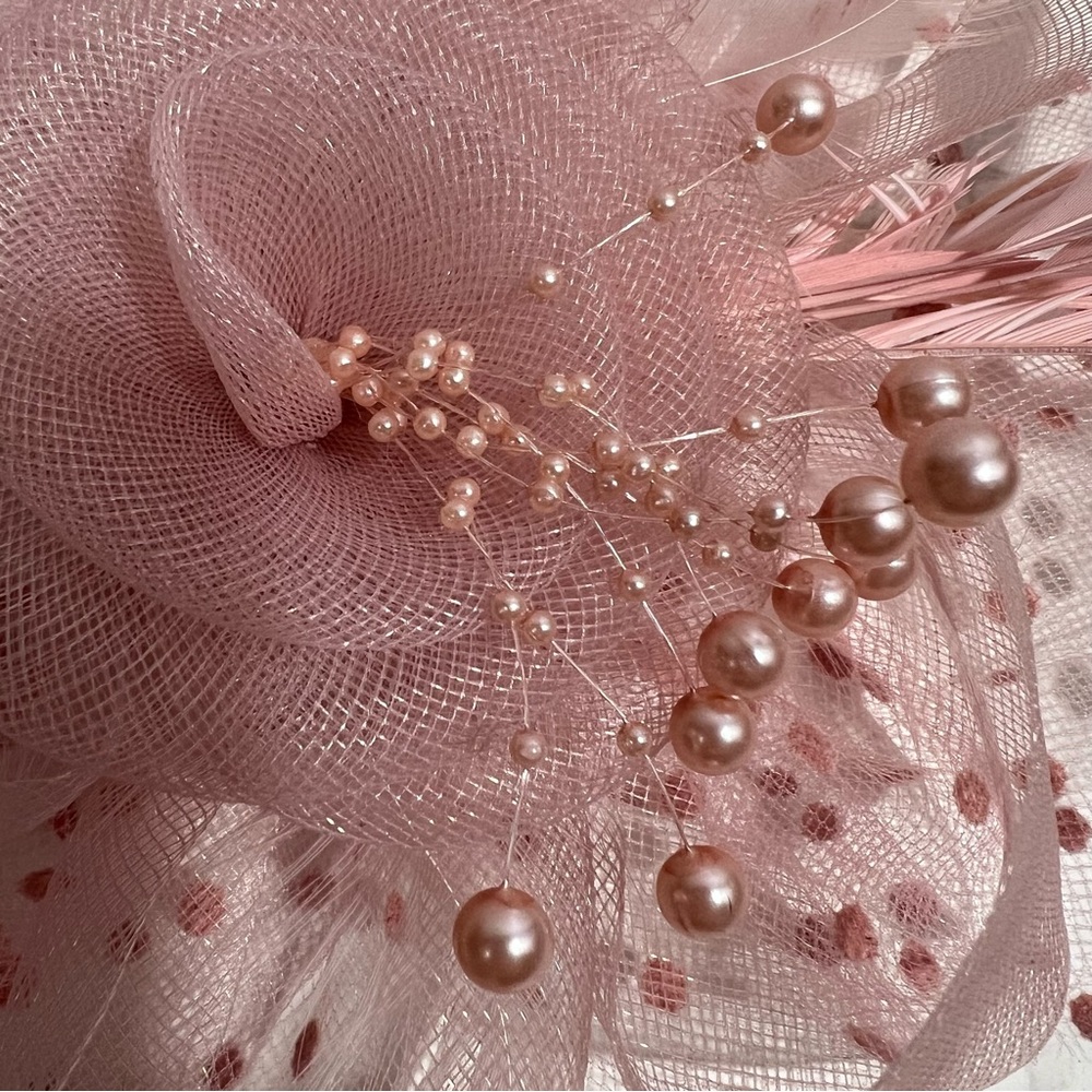 Vintage Elegant Pink Beaded and Feathered Fascinator -- OS - Picture 4 of 7